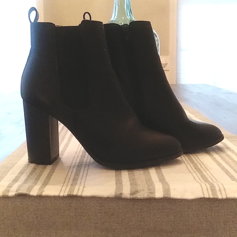 Black Metaphor Booties - Picture 3 of 4